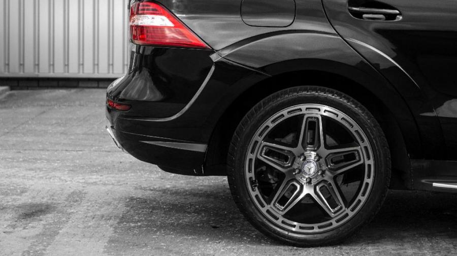 Детали экстерьера Mercedes-Benz ML-Class by Project Kahn 2016 года  (фото 3 из 3)